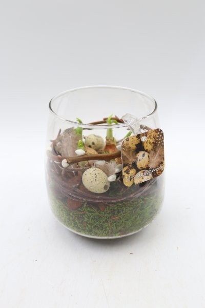 Pasen, glas op voetje, D 15