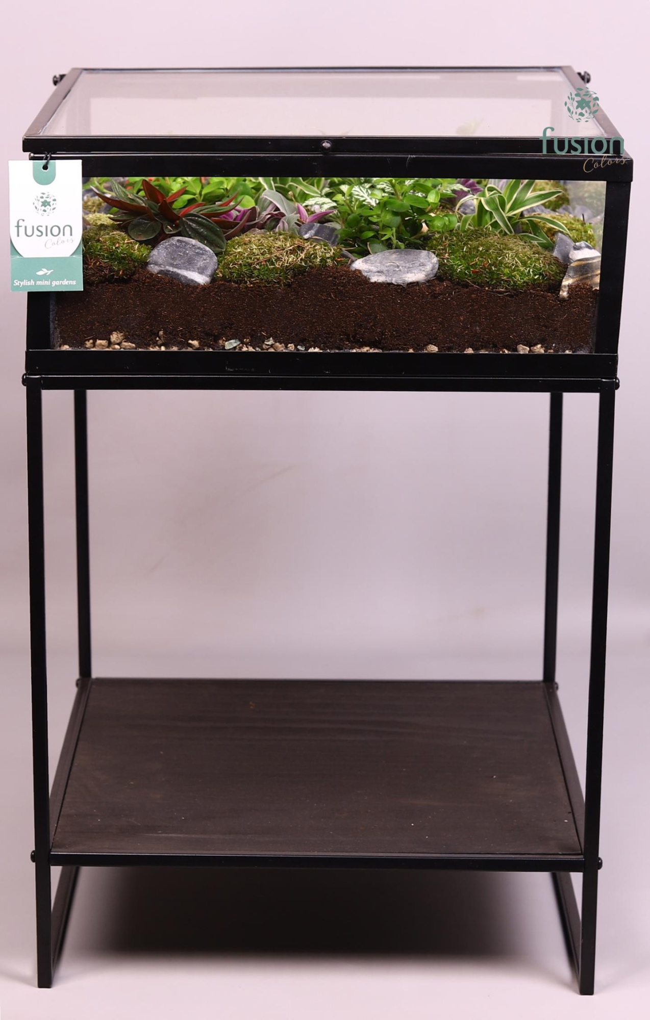 Metaal tafel met Groenen planten arrangement, D 38 cm